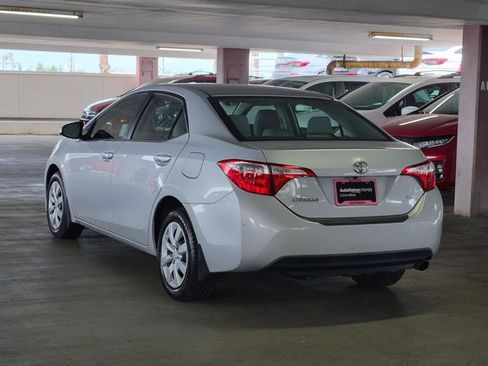 Used 2016 Toyota Corolla LE FWD image 8