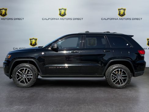 Used 2018 Jeep Grand Cherokee Trailhawk w/ Trailhawk Luxury Group AWD/4WD image 2