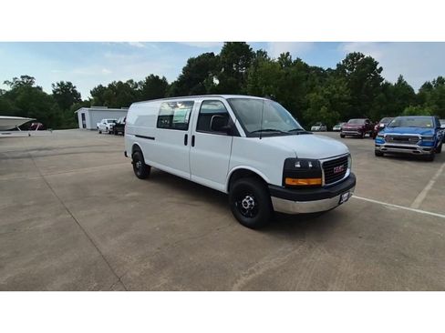 New 2025 GMC Savana 2500 Extended w/ Driver Convenience Package image 2