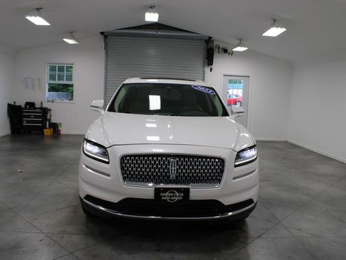Used 2023 Lincoln Nautilus Reserve w/ Luxury Package AWD/4WD image 3