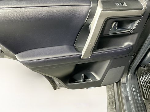 Used 2020 Toyota 4Runner SR5 Premium image 25