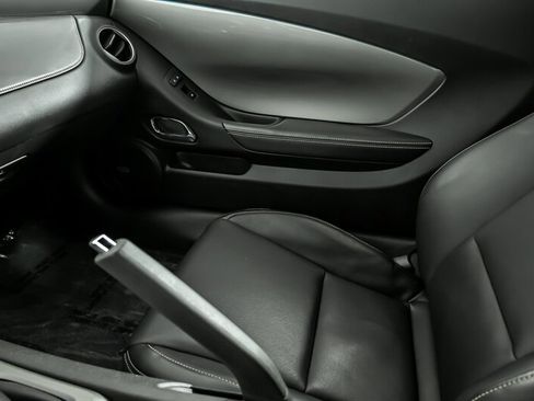 Used 2014 Chevrolet Camaro SS image 32