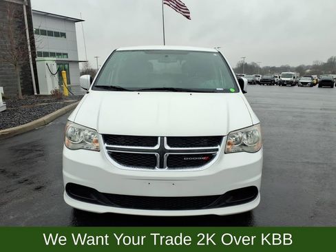 Used 2016 Dodge Grand Caravan SE image 9