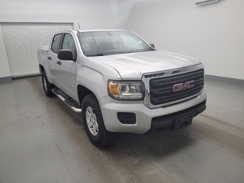 Used 2019 GMC Canyon 2WD Crew Cab w/ Convenience Package image 13