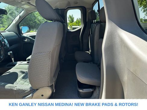 Used 2018 Nissan Frontier SV w/ Value Truck Package AWD/4WD image 31