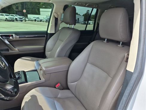 Used 2020 Lexus GX 460 Premium w/ Premium Package AWD/4WD image 20