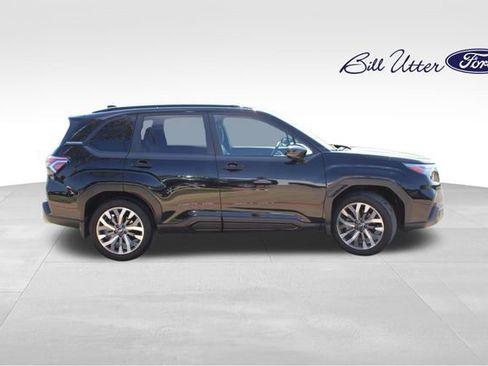 Used 2025 Subaru Forester Touring w/ Popular Package - Touring image 4