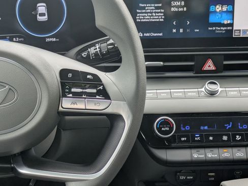 Certified 2024 Hyundai Elantra SEL FWD image 14