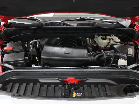 Used 2019 GMC Sierra 1500 SLT w/ LPO, GMC Protection Package image 9