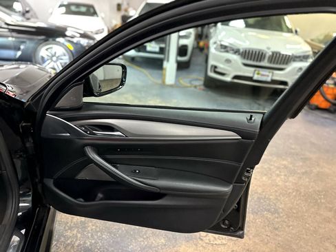 Used 2020 BMW M5 w/ Executive Package image 36