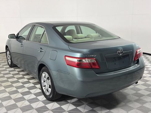 Used 2009 Toyota Camry LE image 7