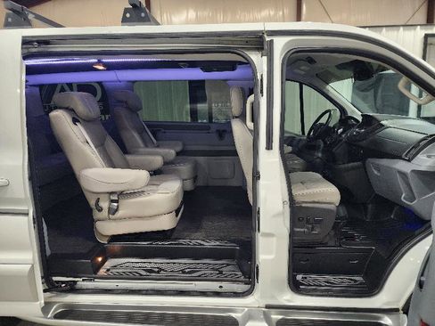 Used 2017 Ford Transit 150 XLT RWD image 16