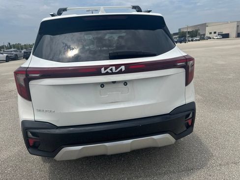 Certified 2024 Kia Seltos EX FWD image 7