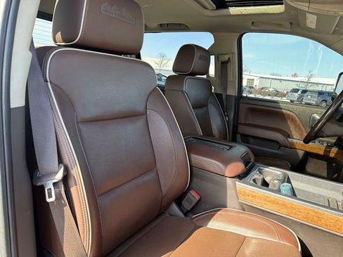 Used 2019 Chevrolet Silverado 2500 High Country image 21