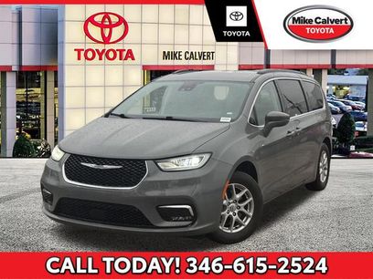 Used 2022 Chrysler Pacifica Touring-L
