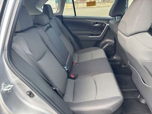 Used 2023 Toyota RAV4 XLE w/ Convenience Package image 16