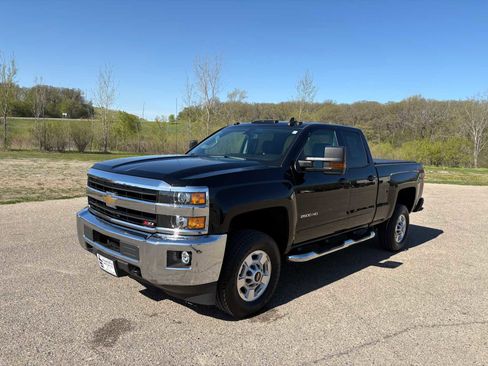 Used 2018 Chevrolet Silverado 2500 LT AWD/4WD image 1