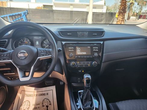 Used 2017 Nissan Rogue S w/ S Appearance Package FWD image 23