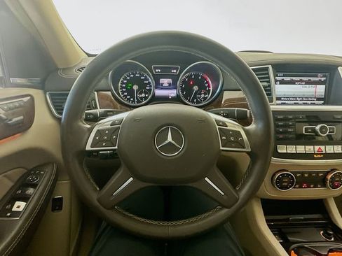 Used 2016 Mercedes-Benz GL 450 4MATIC image 11