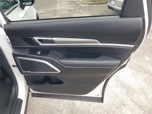 Used 2022 Kia Telluride LX image 34