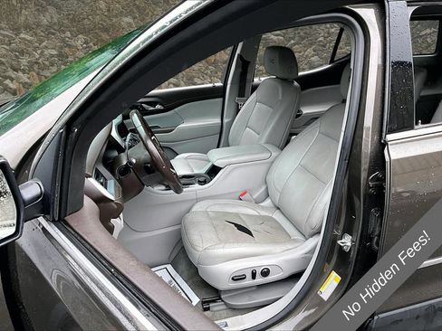 Used 2019 GMC Acadia SLT FWD image 21