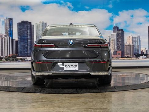 New 2026 BMW i7 xDrive60 w/ Executive Package image 11