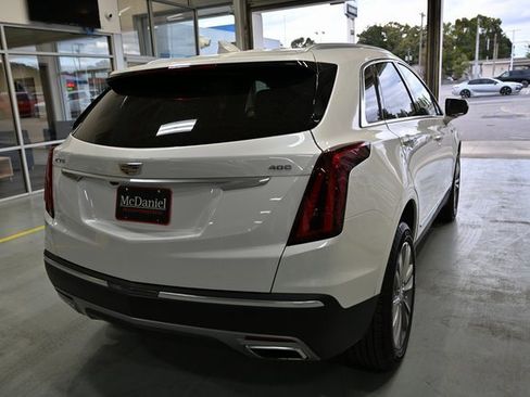 Used 2025 Cadillac XT5 Premium Luxury image 6