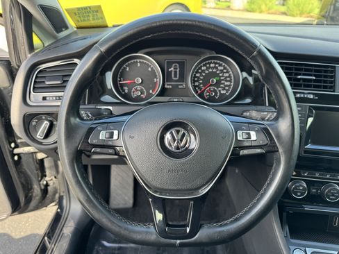 Used 2015 Volkswagen Golf TDI SEL w/ Lighting Package (SEL) image 16