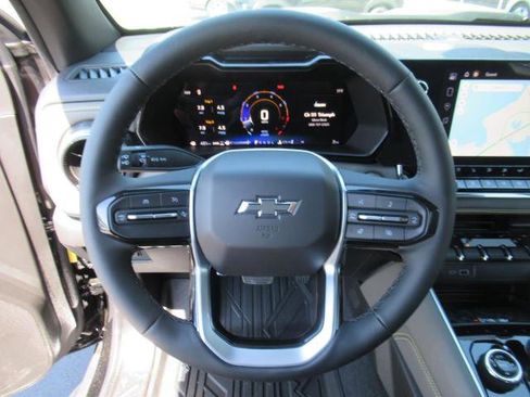 New 2025 Chevrolet Colorado ZR2 w/ ZR2 Bison Edition image 19