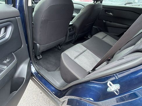 Used 2024 Nissan Rogue SV AWD/4WD image 23