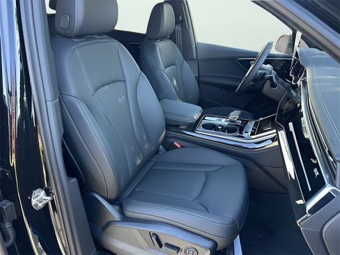 New 2025 Audi Q7 3.0T Premium Plus image 13