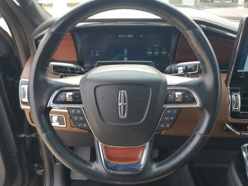 Certified 2024 Lincoln Navigator Reserve AWD/4WD image 14