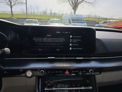 Used 2023 Kia Carnival SX Prestige image 9