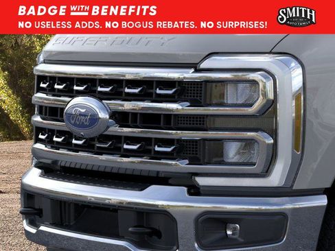 New 2025 Ford F250 Lariat w/ Chrome Package image 18