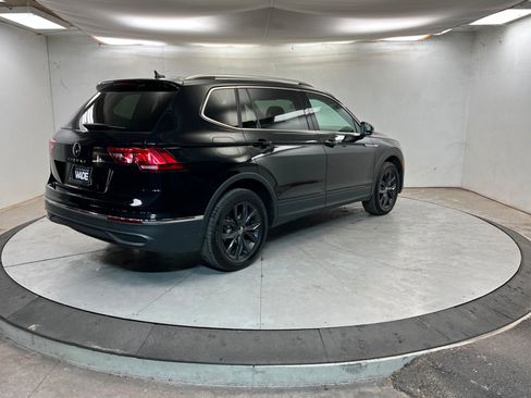 Used 2024 Volkswagen Tiguan SE image 6