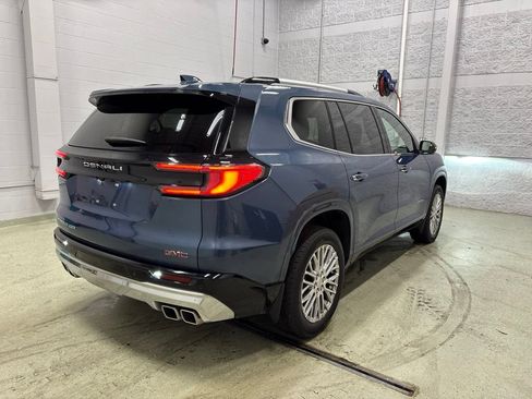 Used 2025 GMC Acadia Denali AWD/4WD image 4