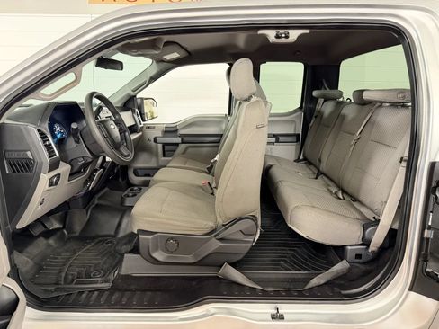 Used 2016 Ford F150 XLT AWD/4WD image 12