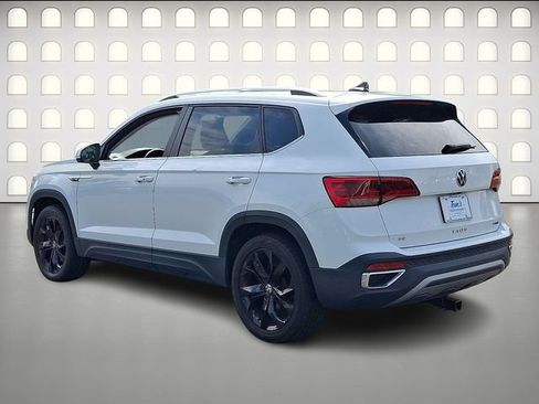 Used 2022 Volkswagen Taos SE AWD/4WD image 5