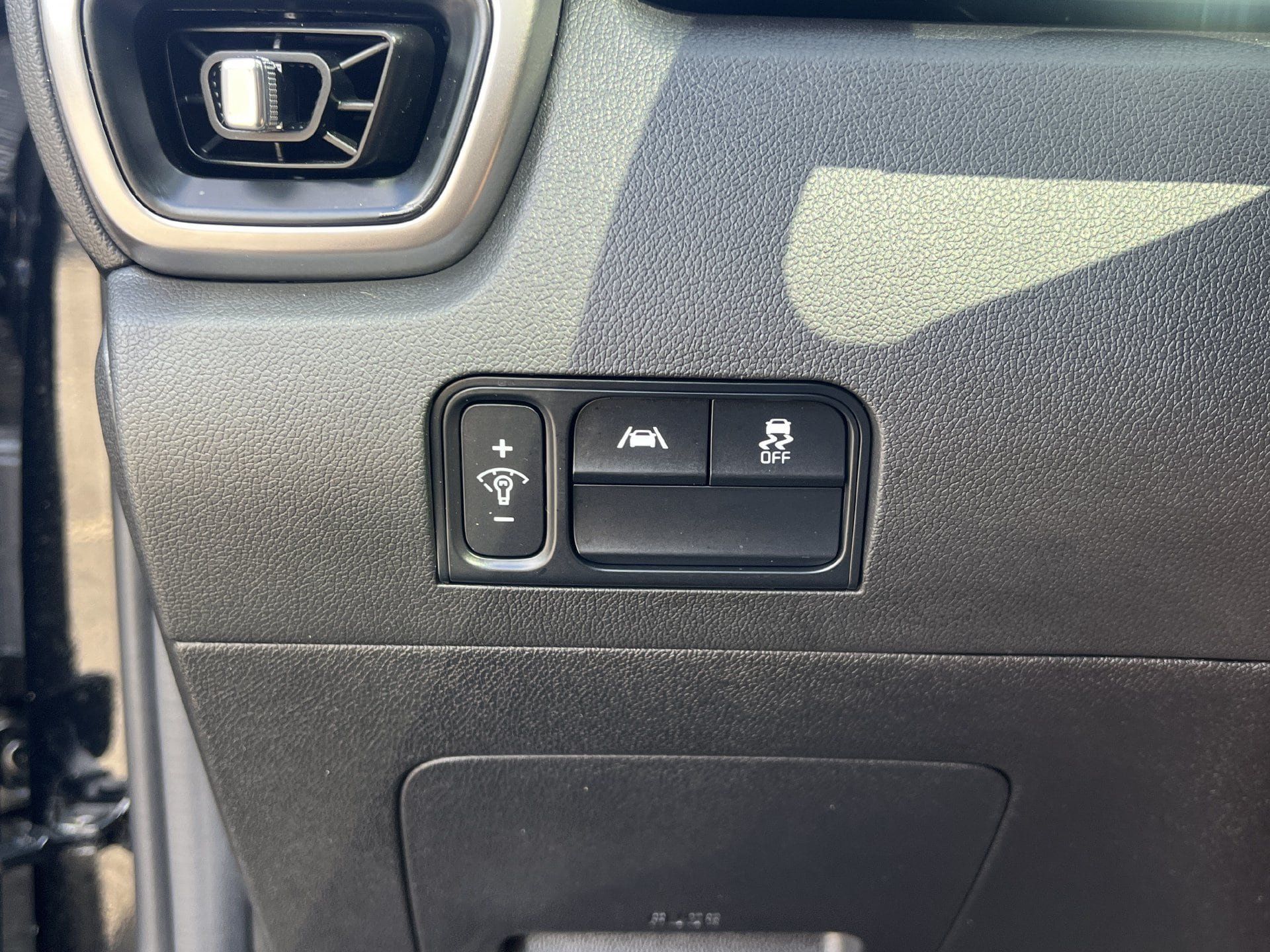 Used 2023 Kia Sorento S w/ Panoramic Sunroof Package FWD image 14