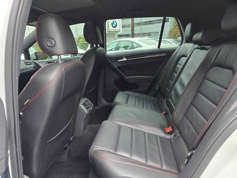 Used 2017 Volkswagen GTI SE image 16