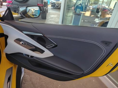Used 2025 Chevrolet Corvette Z06 w/ Z07 Performance Package RWD image 18
