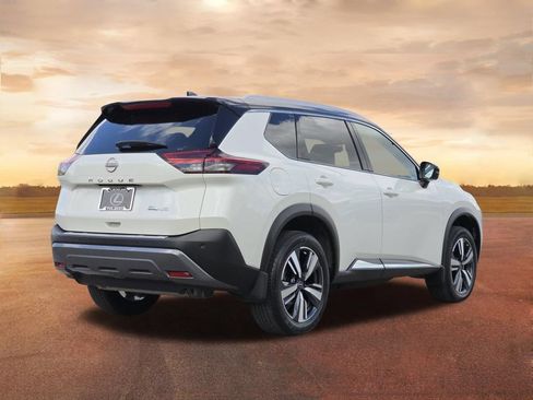 Used 2023 Nissan Rogue SL AWD/4WD image 8