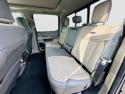 New 2026 Ford F450 Platinum w/ Platinum Plus Package AWD/4WD image 17