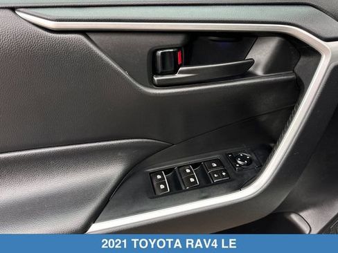 Used 2021 Toyota RAV4 LE w/ Carpet Mat Package (TMS) AWD/4WD image 12