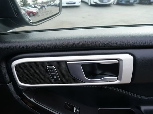 Used 2020 Ford Explorer XLT w/ Equipment Group 202A image 19