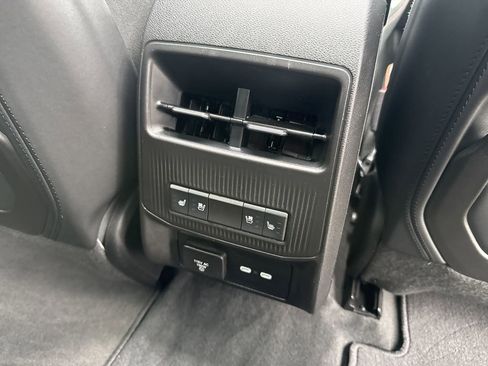 Used 2024 Jeep Wagoneer Launch Edition image 40