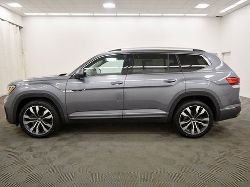 Used 2023 Volkswagen Atlas SEL Premium image 3