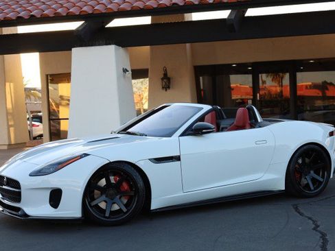 Used 2018 Jaguar F-TYPE Convertible image 5