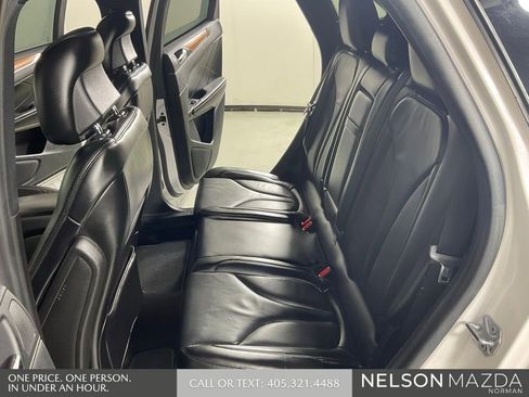 Used 2019 Lincoln MKC Select w/ Select Plus Package FWD image 26