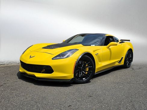 Used 2016 Chevrolet Corvette Z06 w/ 3LZ Preferred Equipment Group RWD image 1